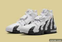 Nike Air Diamond Turf Max ’96 in White, Black & Vegas Gold Keeps Colorado Colorway