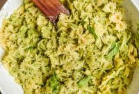 Creamy Avocado Pesto Pasta Recipe for Quick Weeknight Meals