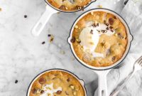 Skillet Mini Chocolate Chip & Walnut Cookies: Crispy Edges, Gooey Center