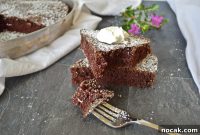 Low-Sugar Chocolate Cake Recipe with Moist Texture