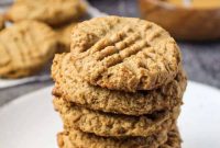 Chewy Peanut Butter Cookies Recipe with Crispy Edges