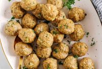 Juicy Turkey Meatballs with Garlic and Herbs