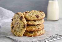 Chewy Oatmeal Chocolate Chip Cookie Recipe for Perfect Texture