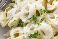 Creamy Chicken Alfredo Tortellini Recipe for Quick Weeknight Dinner