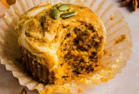 Pumpkin Cream Cheese Muffins with Swirled Filling and Spice