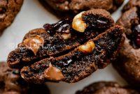 Dark Chocolate Cranberry Walnut Cookie Recipe for Rich, Chewy Treats