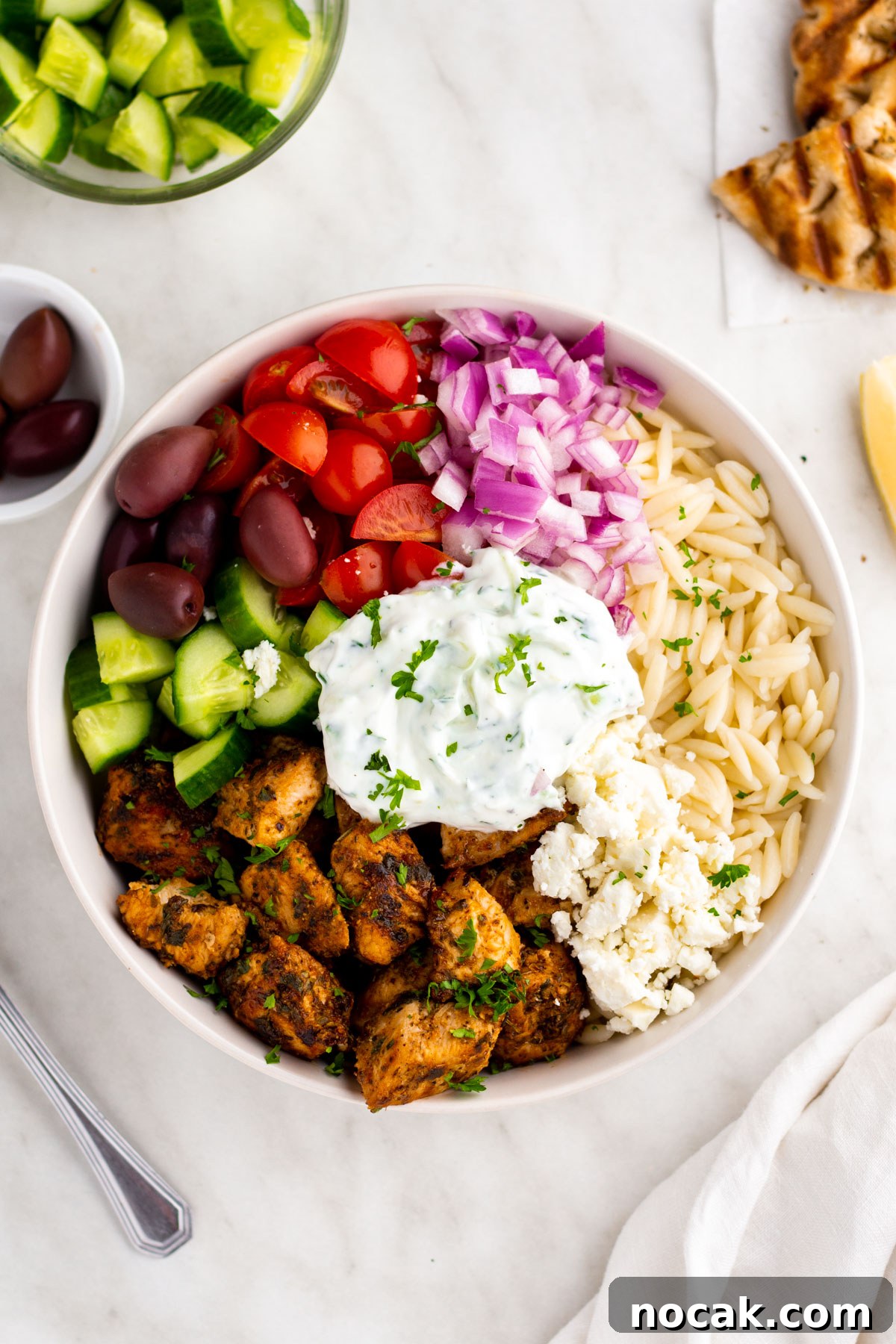 assembled chicken gyro bowls how-to-make-chicken-gyro-bowls-assembled