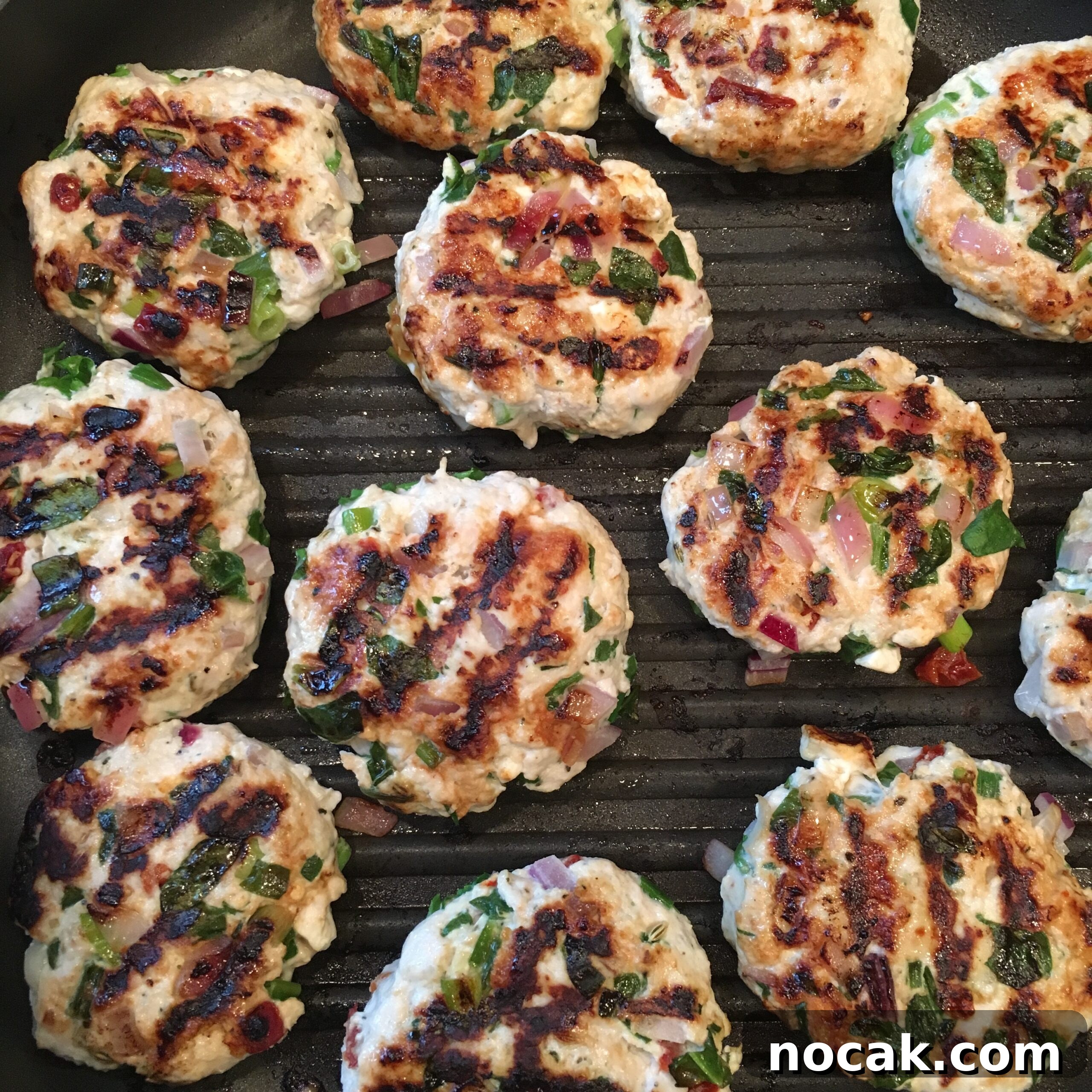 Juicy Lean Turkey Burger Recipe with Garlic and Herbs 2 img 1444 1