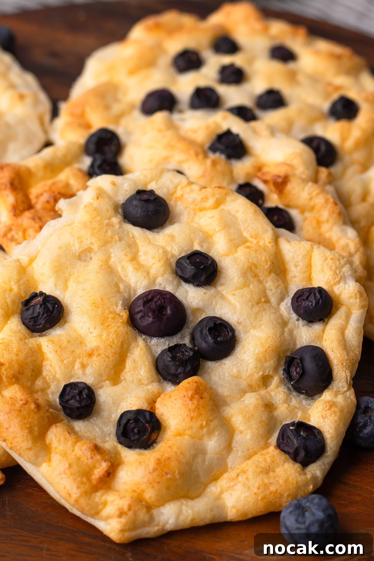 27 High-Protein Fall Snacks to Help You Build Muscle 8 flourless protein cottage cheese cloud bread