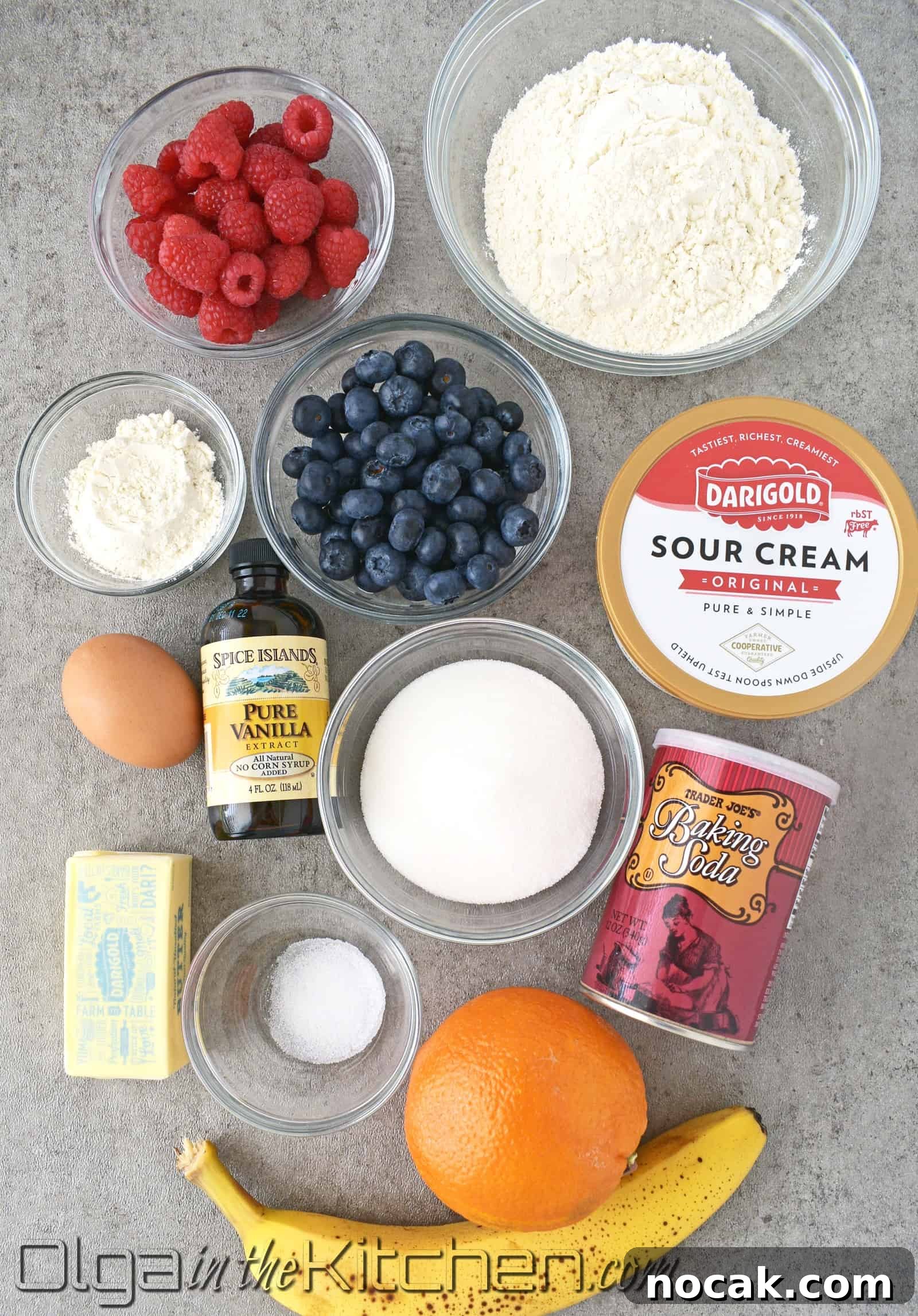 Banana and Berry Quick Bread Recipe for Moist, Flavorful Loaves 4 img 2203 3