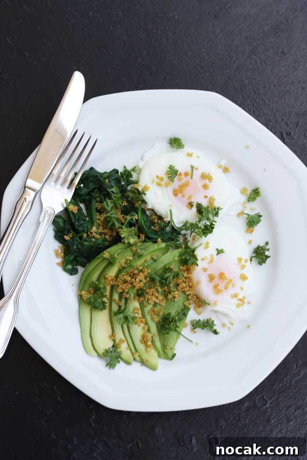 Poached Eggs with Avocado, Spinach and Crispy Quinoa 2 Poached eggs with avocado, spinach & crispy quinoa