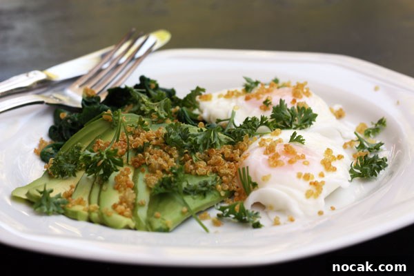 Poached Eggs with Avocado, Spinach and Crispy Quinoa 5 Poached eggs with avocado, spinach & crispy quinoa