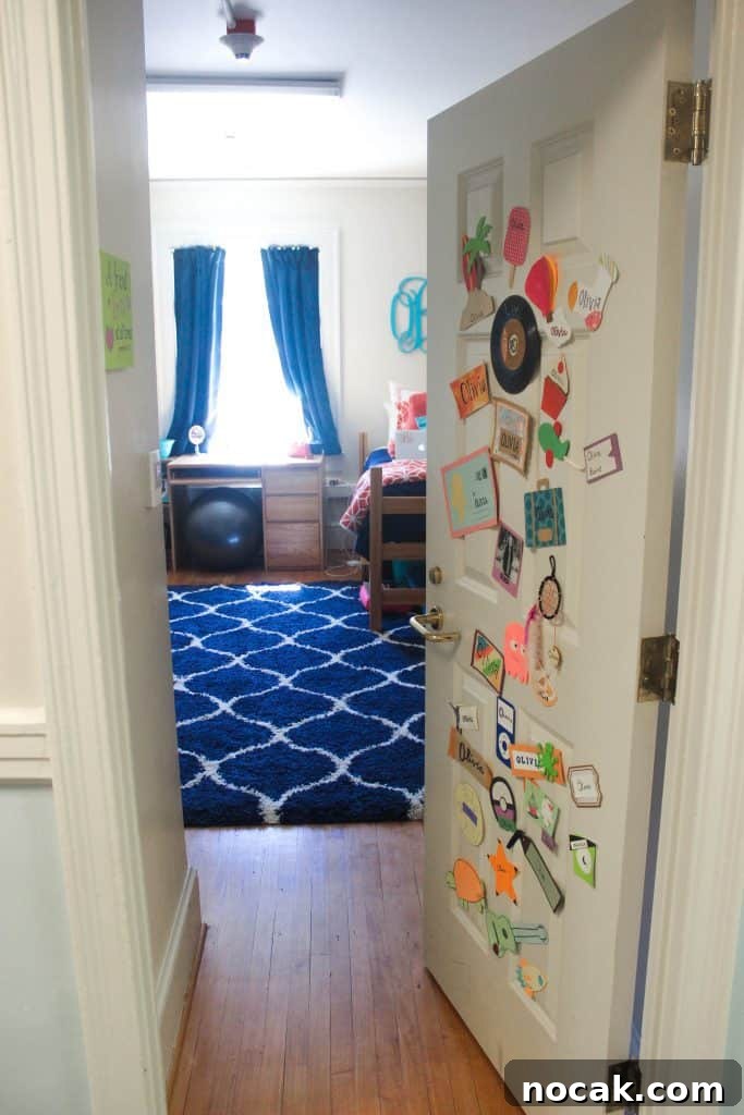 junior year dorm room (6 of 7)