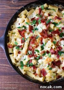 Cheesy Alfredo Pasta Bake