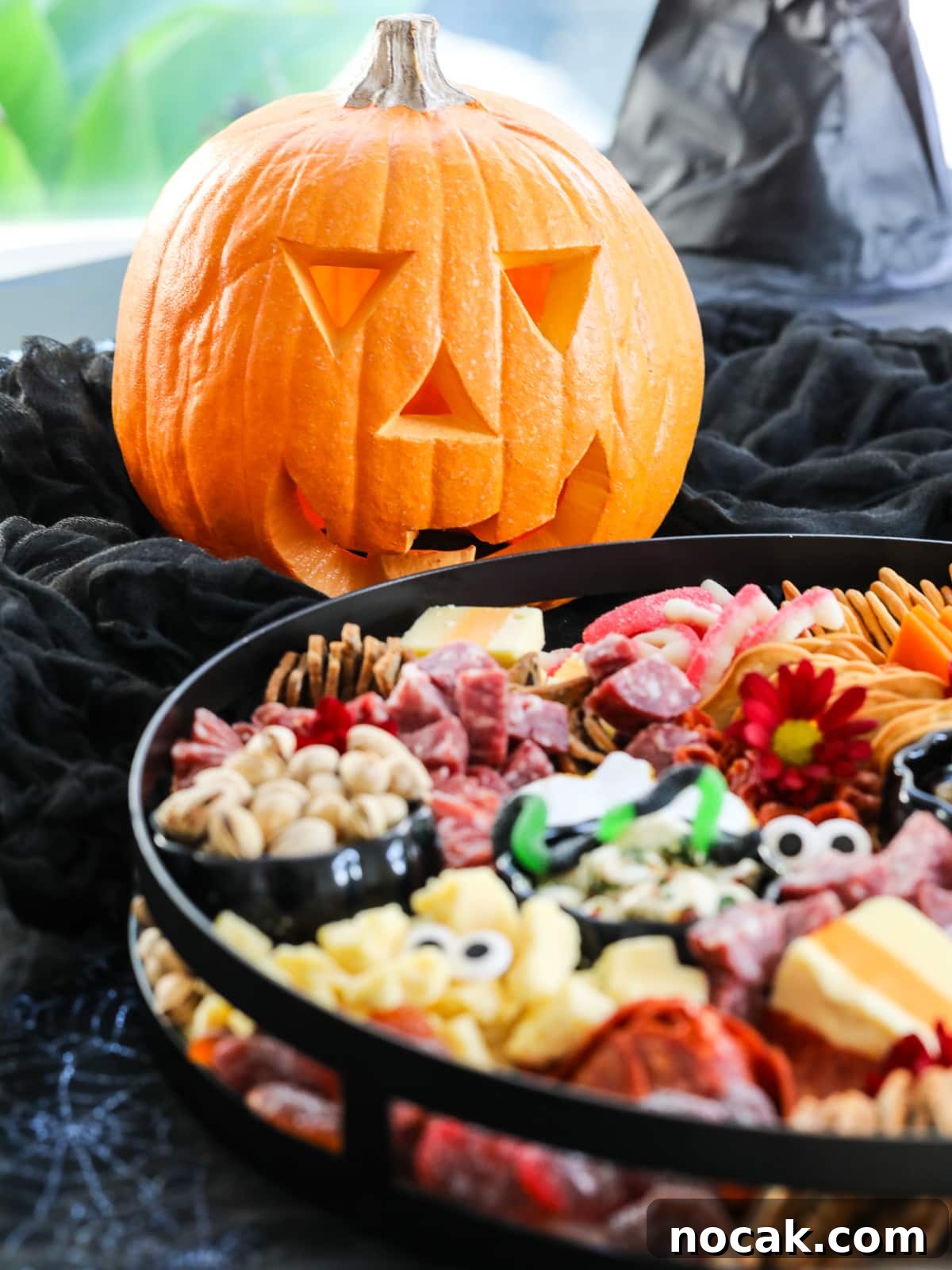 Spooky Halloween Charcuterie Board Ideas for Your Party 5 img 78556 4